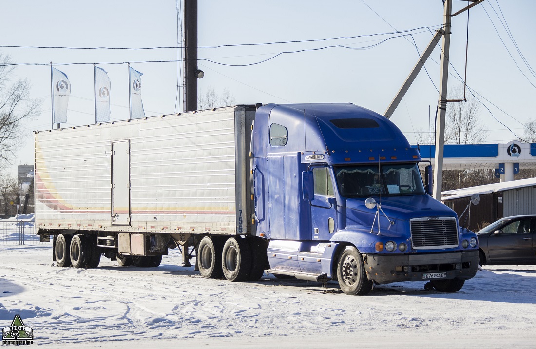 Карагандинская область, № 076 PSA 09 — Freightliner Century Class