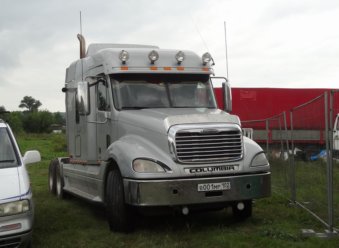 Башкортостан, № В 001 МР 102 — Freightliner Columbia