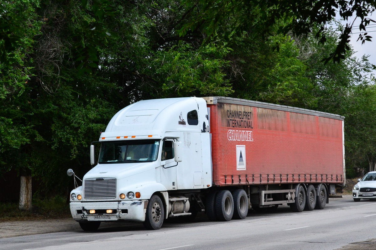 Волгоградская область, № М 637 ЕХ 34 — Freightliner Century Class