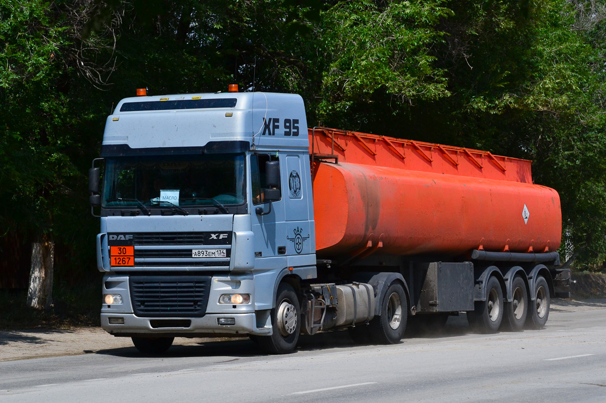 Волгоградская область, № А 893 ЕМ 134 — DAF XF95 FT