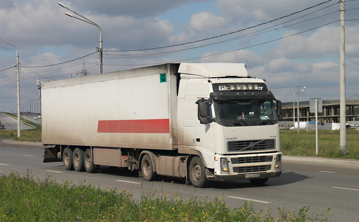 Хабаровский край, № М 027 УР 27 — Volvo ('2002) FH12.480