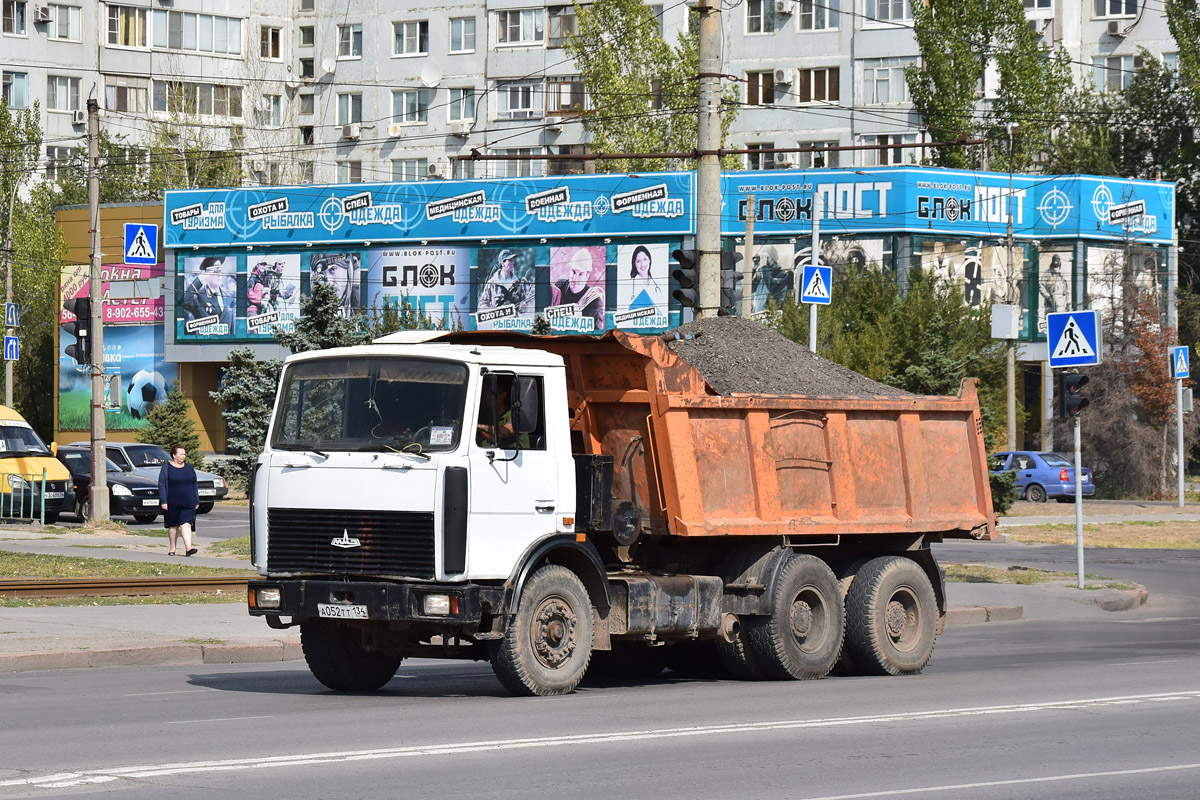 Волгоградская область, № А 052 ТТ 134 — МАЗ-551605