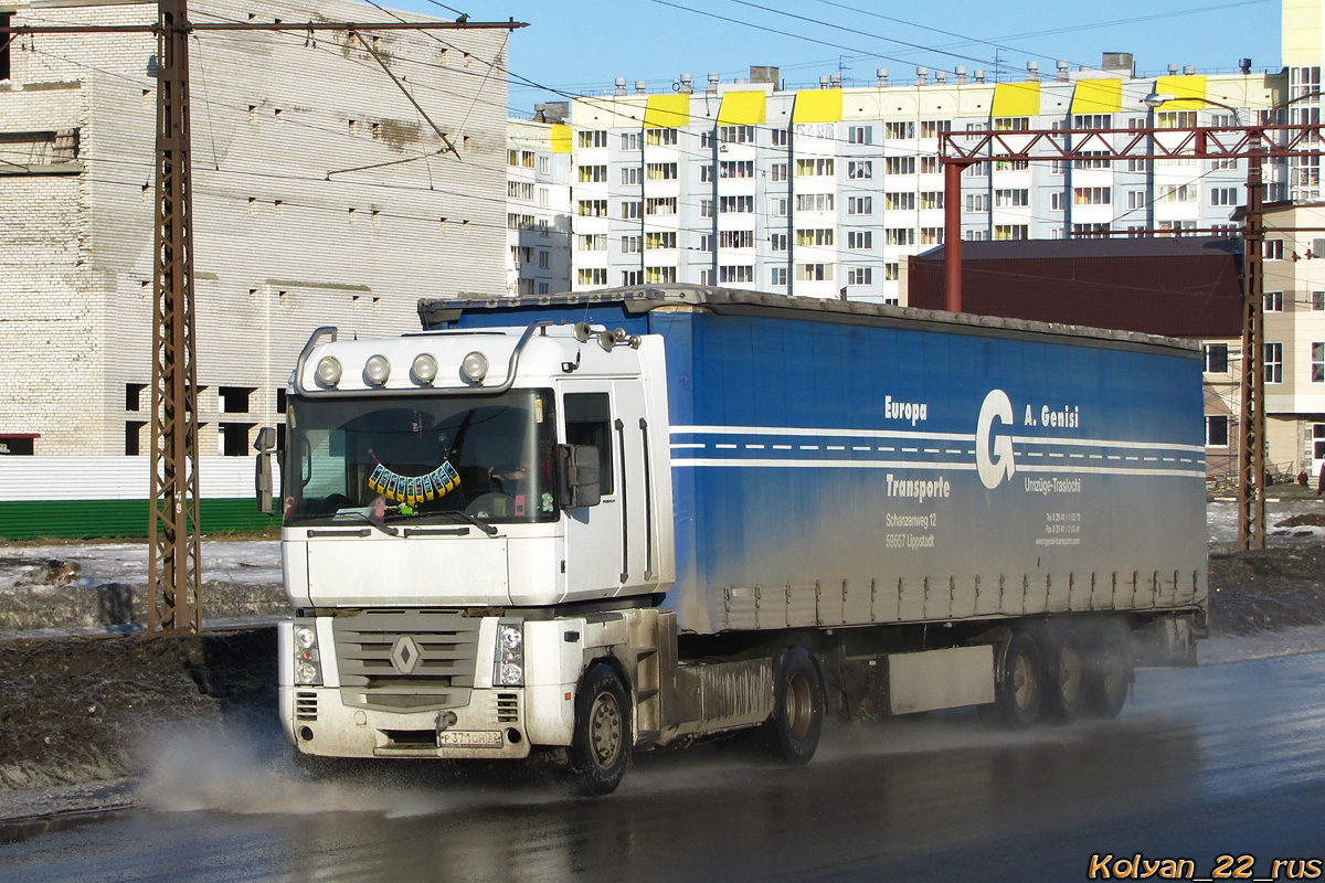 Алтайский край, № Р 371 ОН 22 — Renault Magnum E-Tech ('2001)