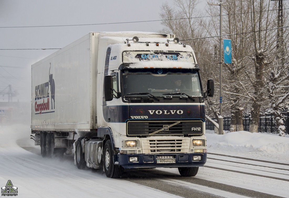 Карагандинская область, № 905 VPA 09 — Volvo ('1993) FH12.420