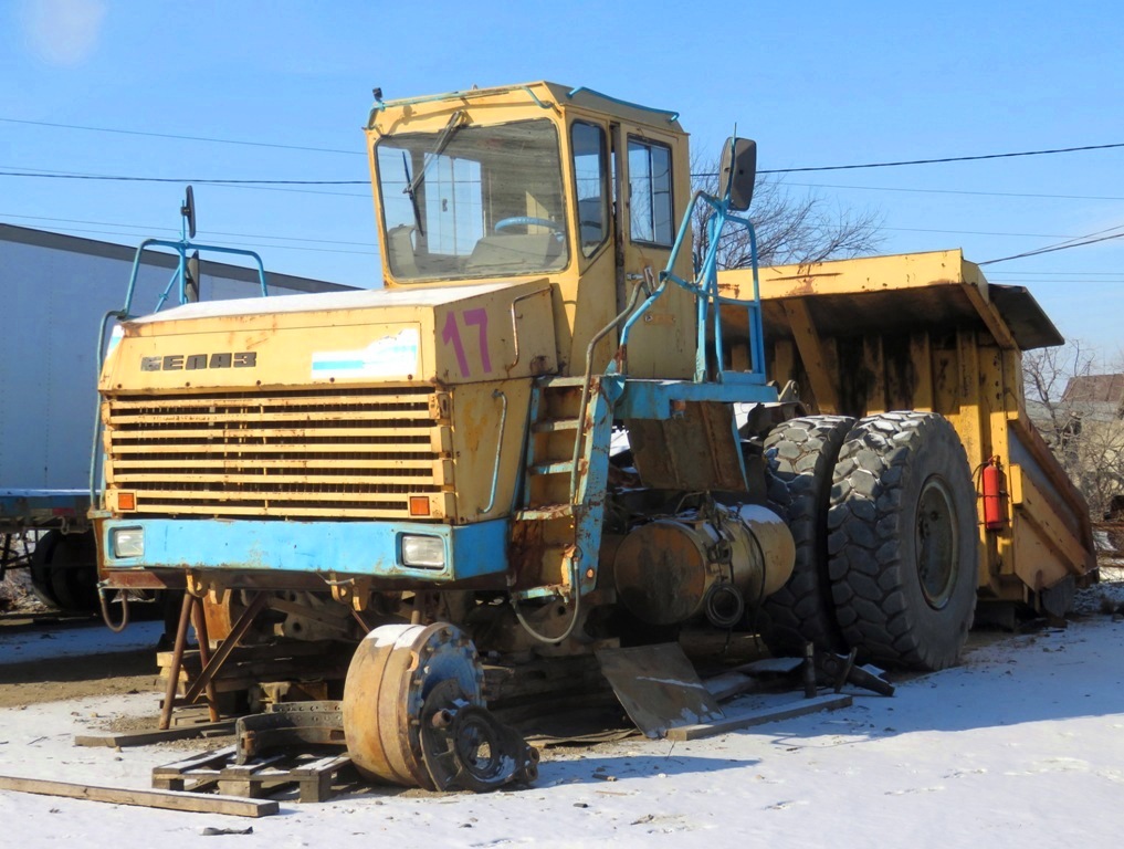 Приморский край, № 17 — БелАЗ-7547; Приморский край — Автомобили без номеров