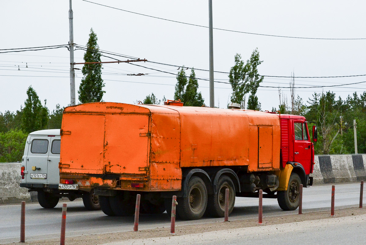 Волгоградская область, № А 450 ОР 161 — КамАЗ-53212