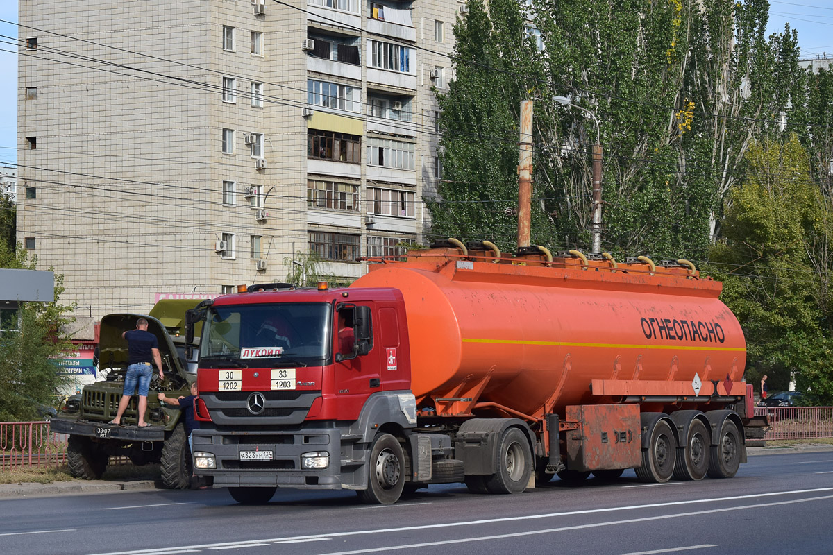 Волгоградская область, № А 323 УР 134 — Mercedes-Benz Axor 1835