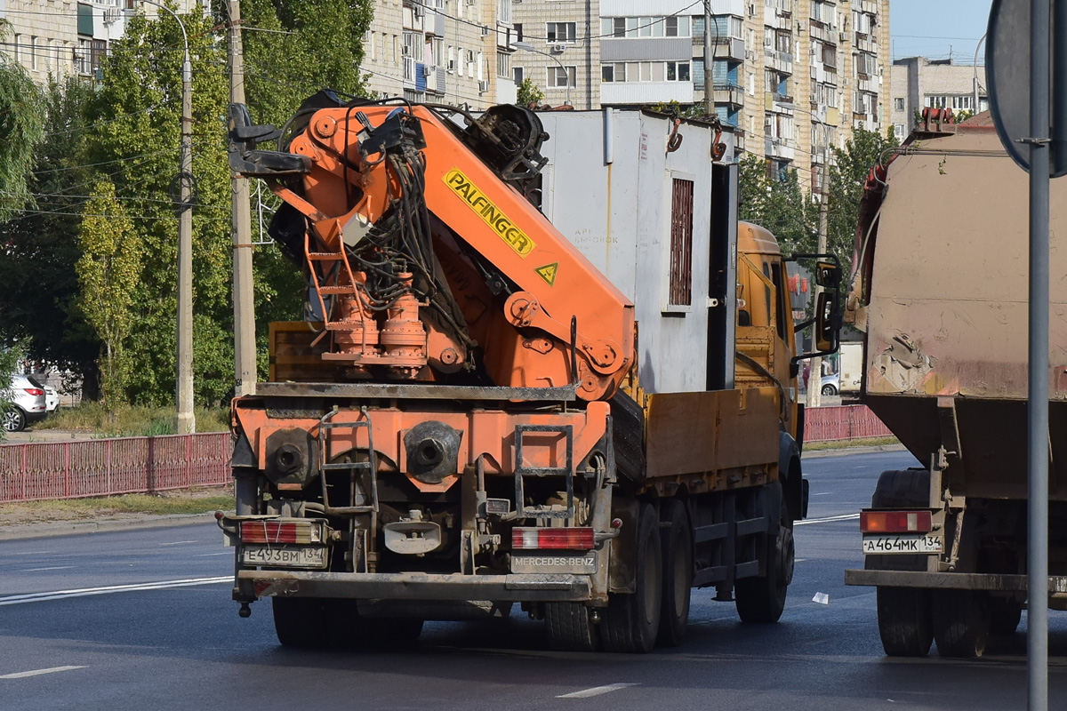 Волгоградская область, № Е 493 ВМ 134 — Mercedes-Benz SK 2435