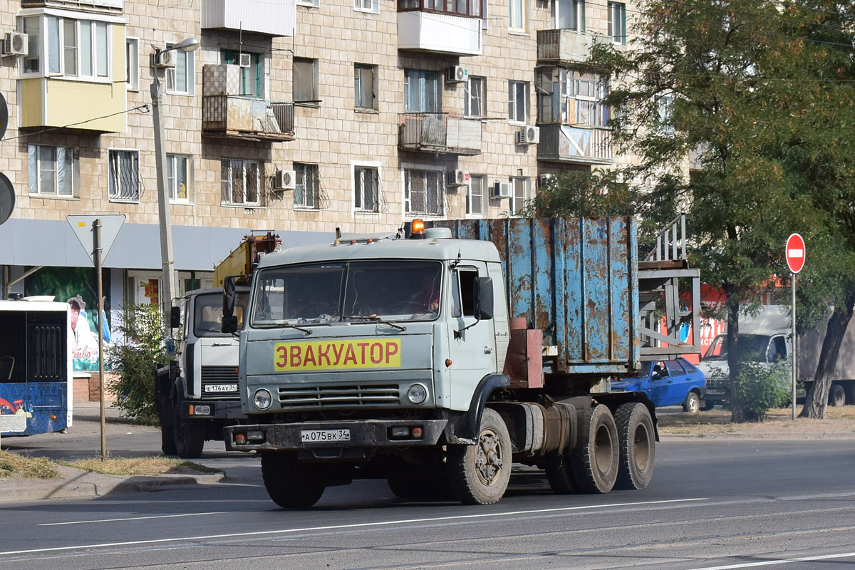 Волгоградская область, № А 075 ВК 34 — КамАЗ-54112