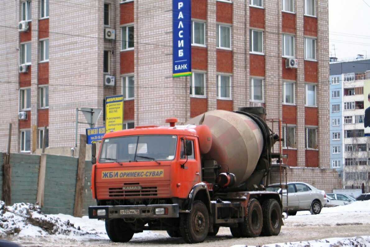 Удмуртия, № О 937 МА 18 — КамАЗ-53229-15 [53229R]