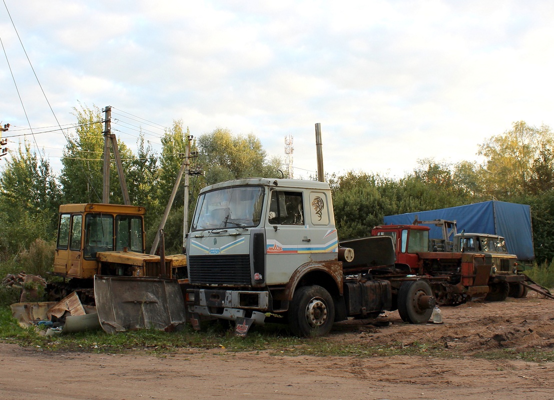 Псковская область, № (60) Б/Н 0013 — МАЗ-5432 (общая модель); Псковская область — Автомобили без номеров; Псковская область — Разные фотографии