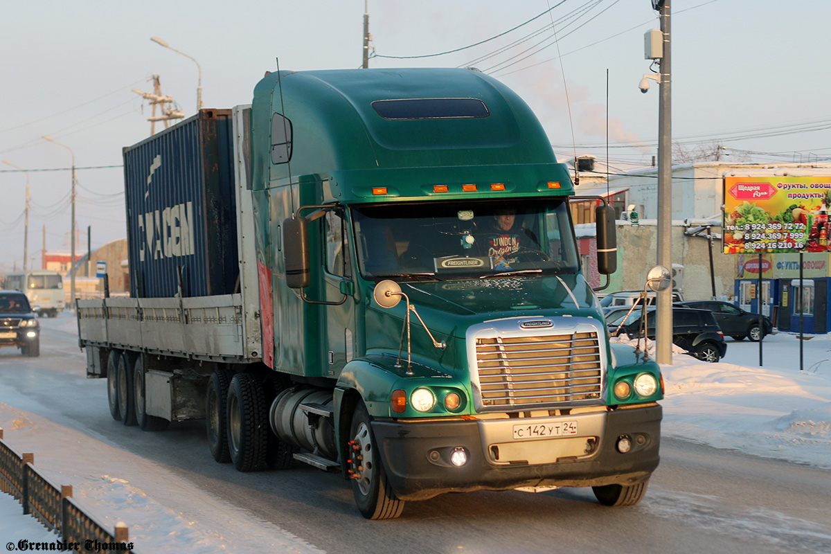 Саха (Якутия), № С 142 УТ 24 — Freightliner Century Class