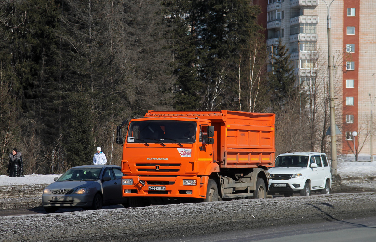 Красноярский край, № Е 226 НТ 124 — КамАЗ-53605-L4