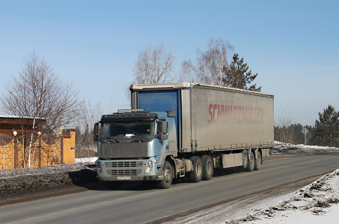 Красноярский край, № Е 811 ВМ 138 — Volvo ('2002) FM12.400