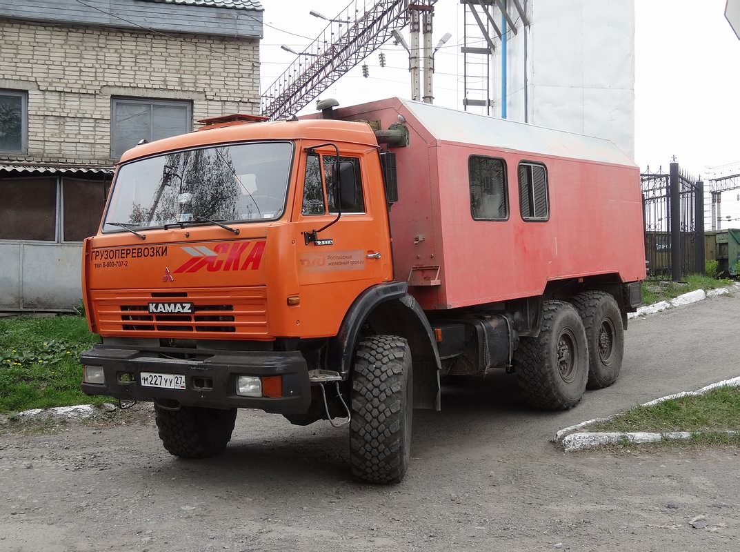 Хабаровский край, № М 227 УУ 27 — КамАЗ-43114-15 [43114R]