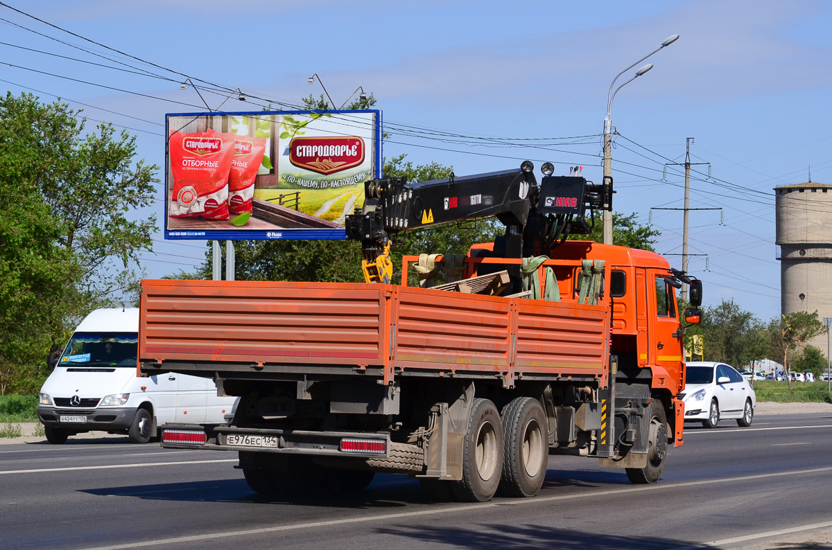 Волгоградская область, № Е 976 ЕС 134 — КамАЗ-65115-42