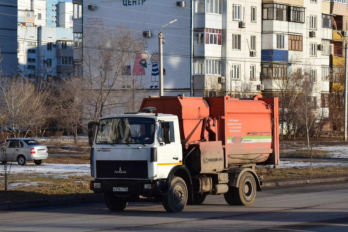 Волгоградская область, № В 378 СТ 134 — МАЗ-5337X2