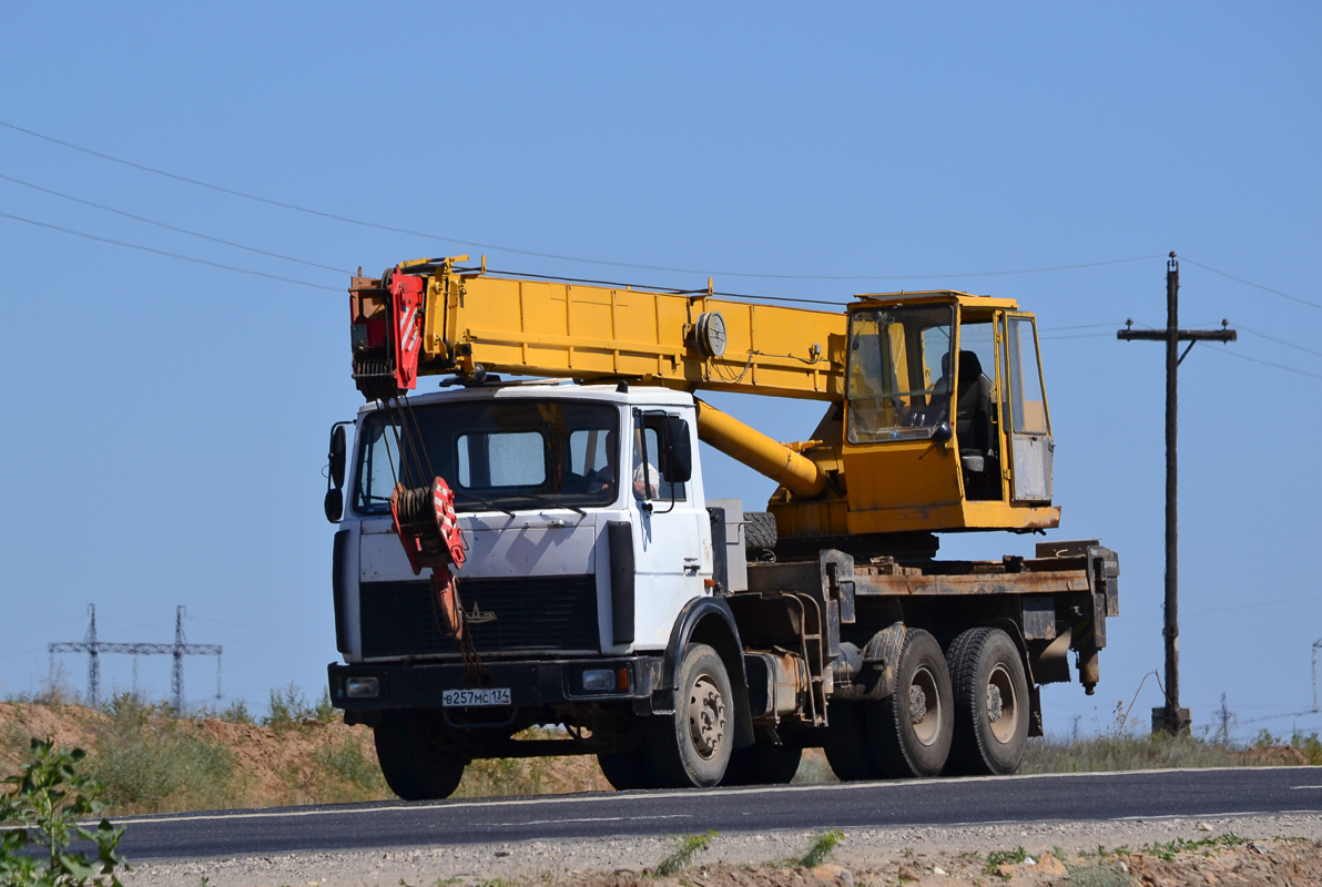 Волгоградская область, № В 257 МС 134 — МАЗ-630303