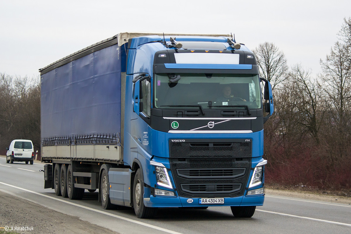 Закарпатская область, № АА 4304 ХВ — Volvo ('2012) FH.500