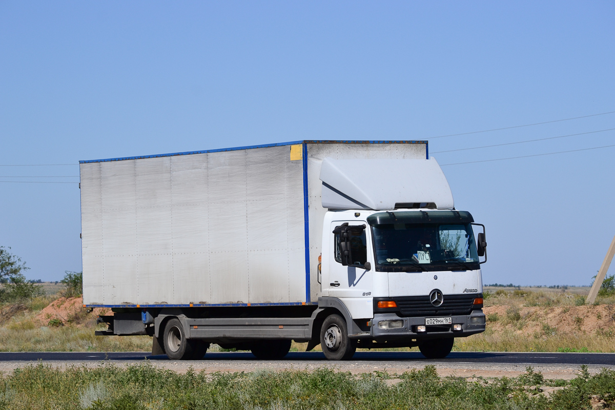 Ростовская область, № Е 029 МН 161 — Mercedes-Benz Atego 818