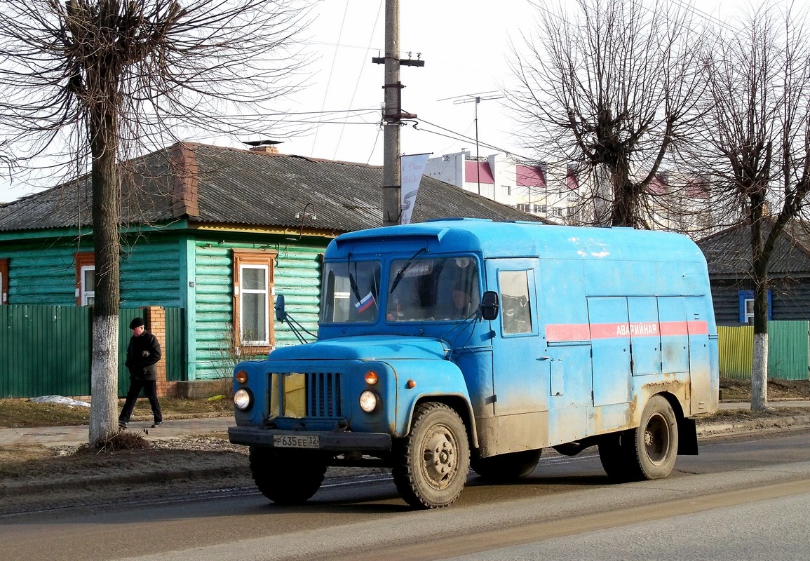 Брянская область, № Р 635 ЕЕ 32 — ГАЗ-53-12