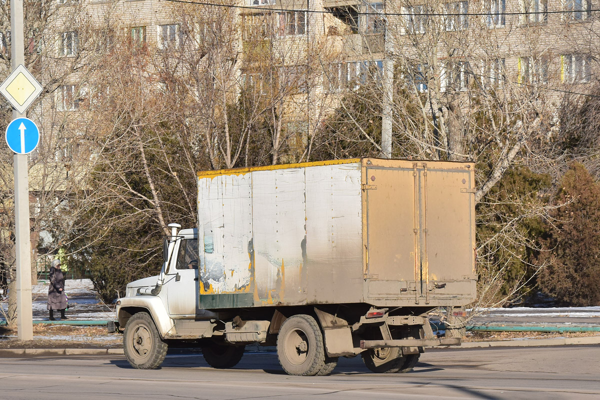 Волгоградская область, № В 136 ВХ 134 — ГАЗ-3309