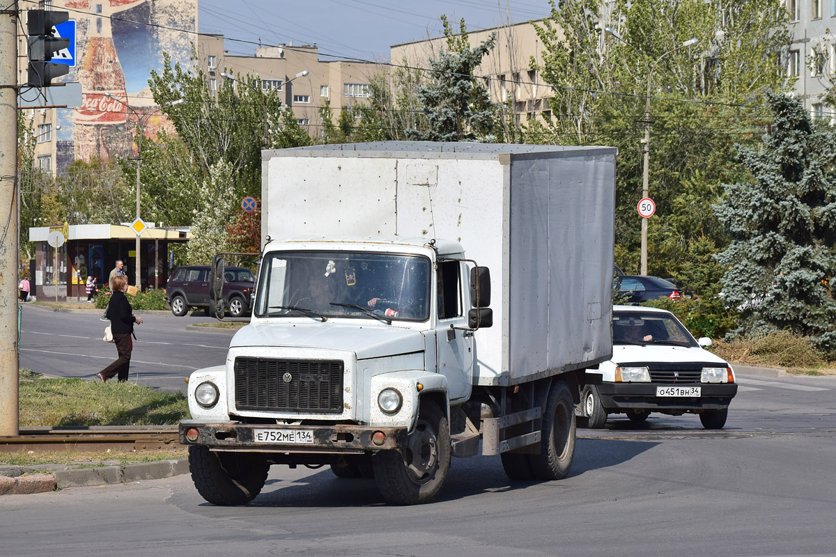 Волгоградская область, № Е 752 МЕ 134 — ГАЗ-3309