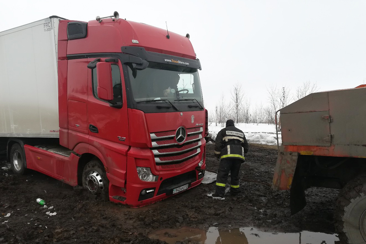 Туркестанская область, № 942 AMZ 13 — Mercedes-Benz Actros ('2011)