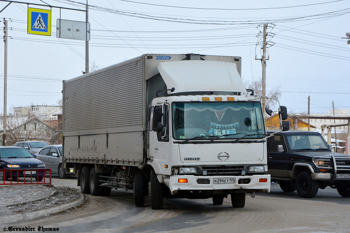 Приморский край, № К 294 ЕТ 125 — Hino Profia