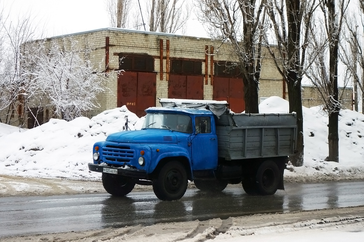 Саратовская область, № Р 325 АЕ 64 — ЗИЛ-441510