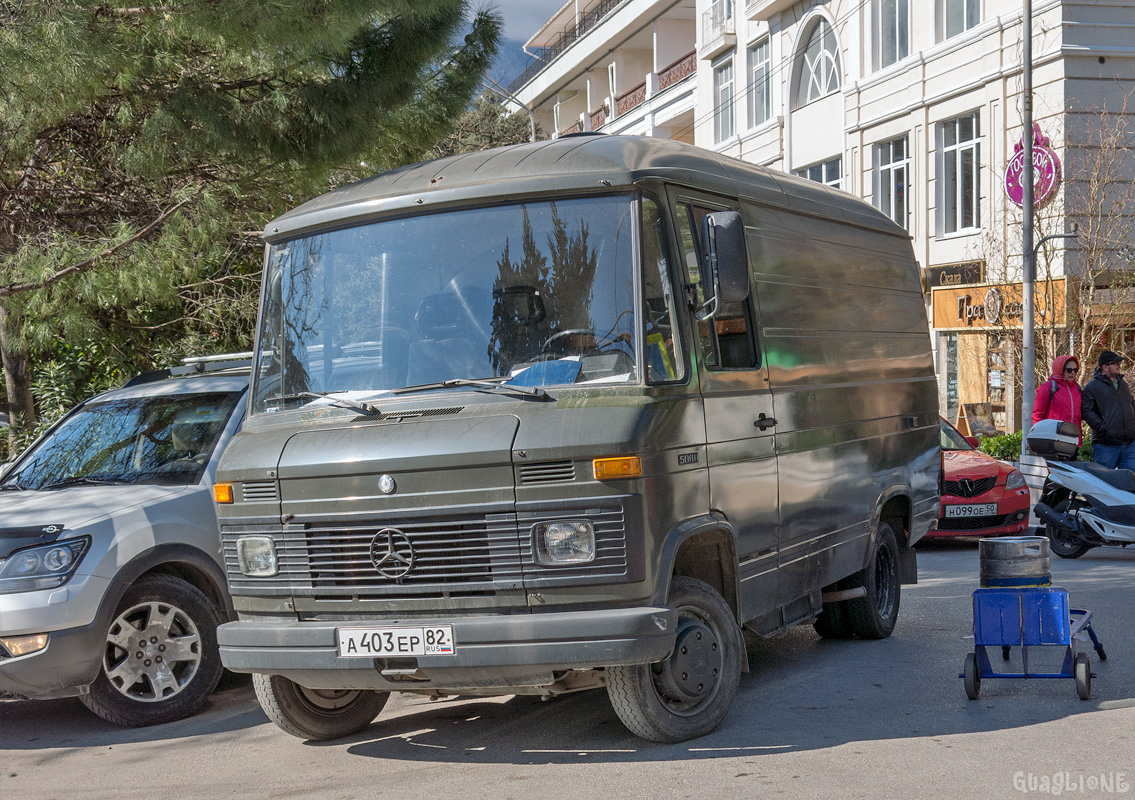 Крым, № А 403 ЕР 82 — Mercedes-Benz T2 ('1967)