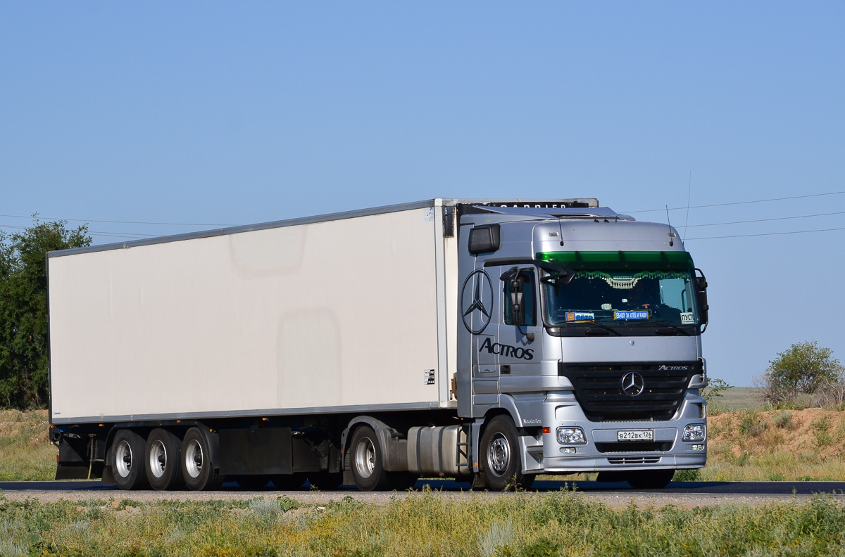 Ставропольский край, № В 212 ВК 126 — Mercedes-Benz Actros ('2003)