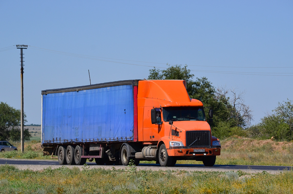 Волгоградская область, № А 785 ХР 134 — Volvo VNM430