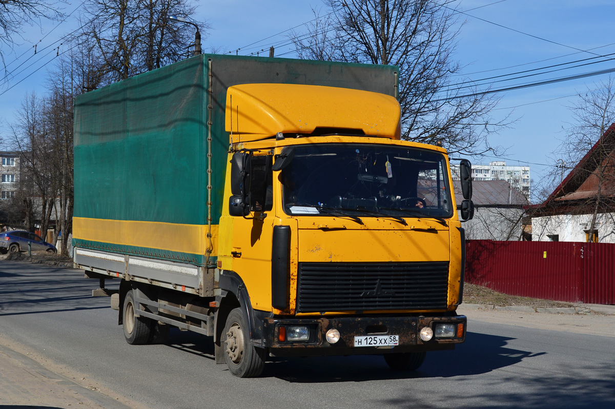 Пензенская область, № Н 125 ХХ 58 — МАЗ-437030 "Зубрёнок"