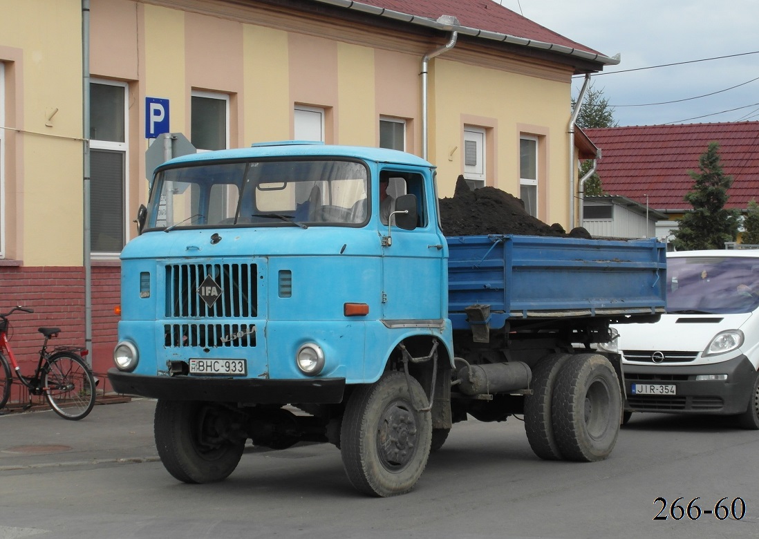 Венгрия, № BHC-933 — IFA W50LA/K, LA/Z