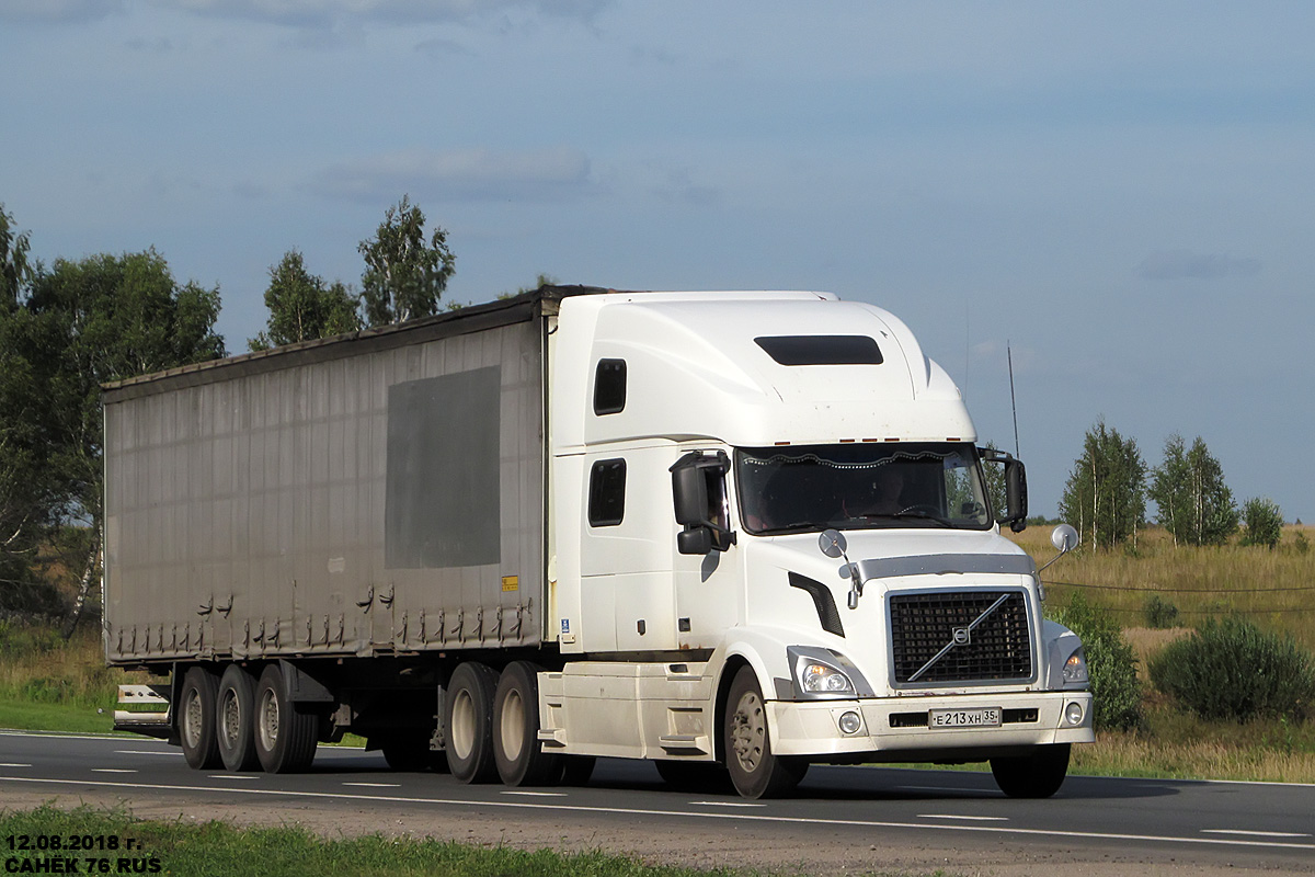 Вологодская область, № Е 213 ХН 35 — Volvo VNL780