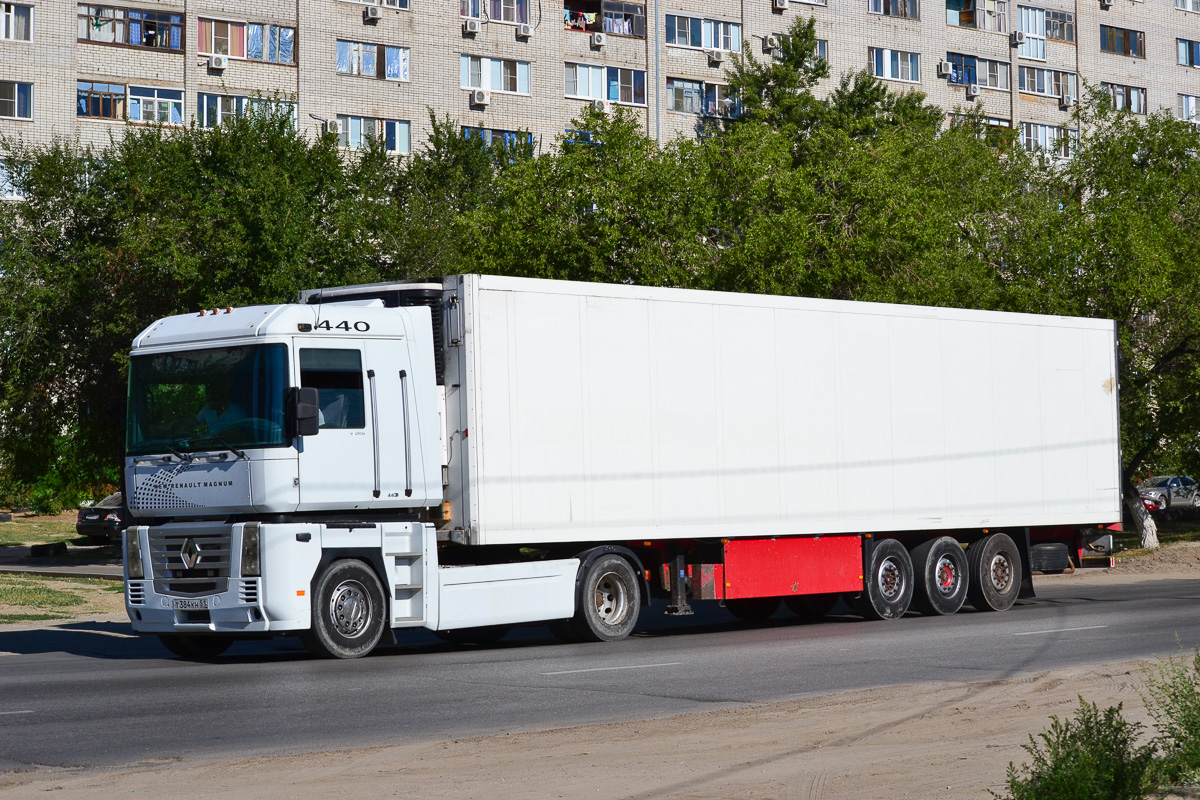 Мурманская область, № Т 384 КН 51 — Renault Magnum ('2005)