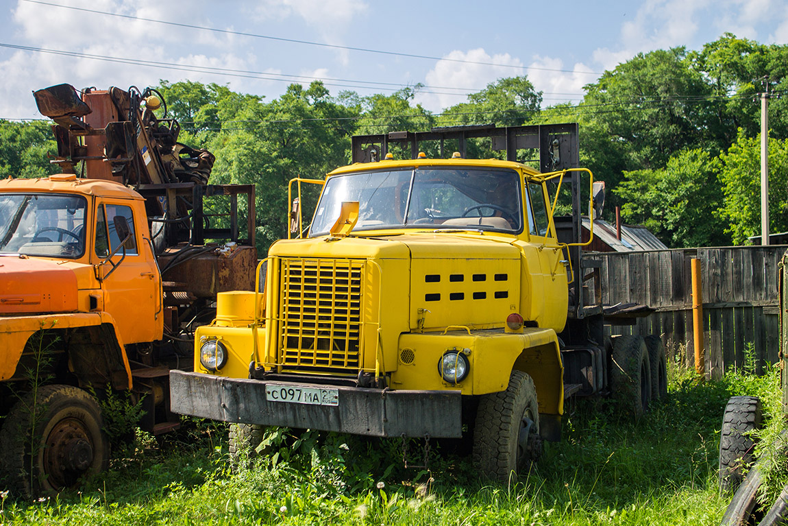 Приморский край, № С 097 МА 25 — Komatsu-Nissan KNWF 12T