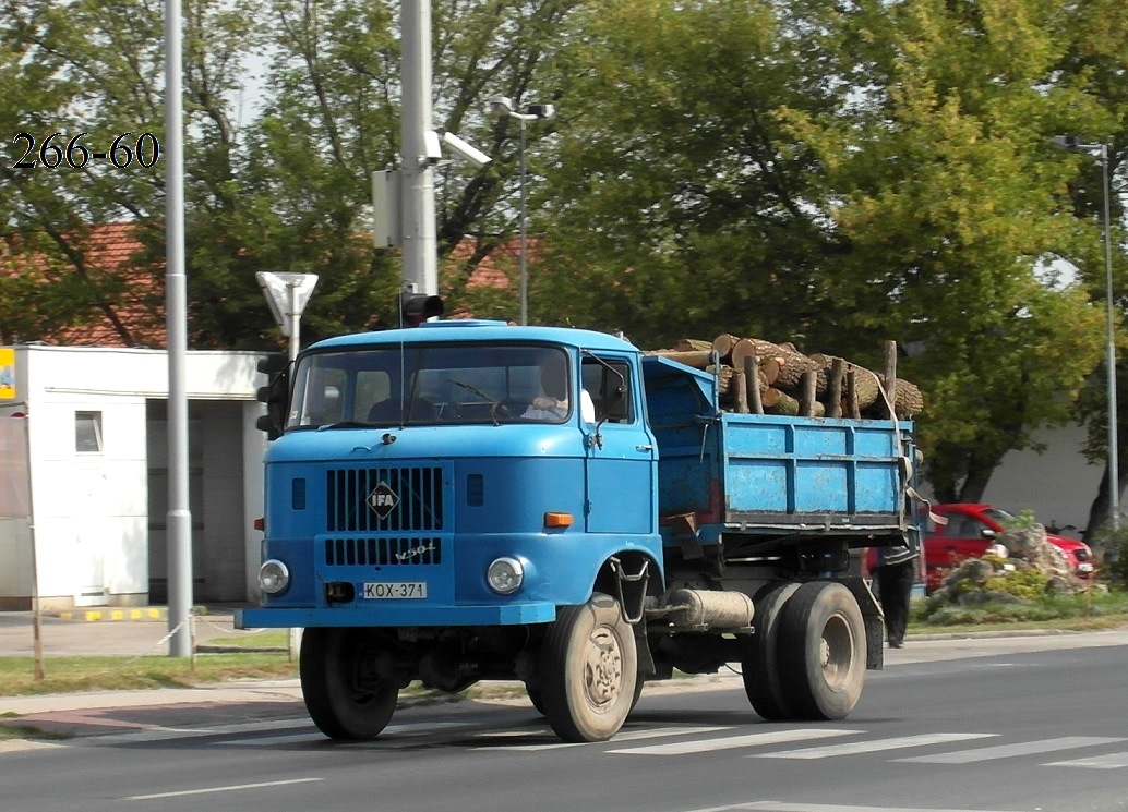 Венгрия, № KOX-371 — IFA W50LA/K, LA/Z