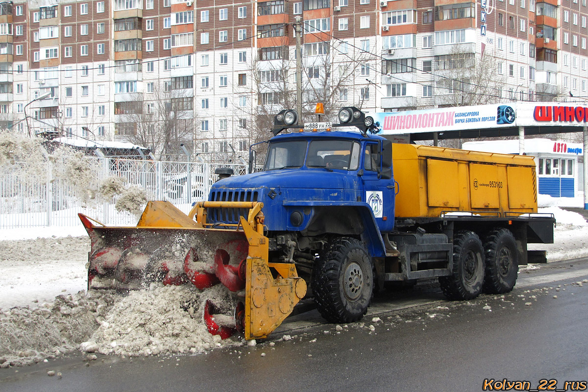 Алтайский край, № М 888 УН 22 — Урал-4320-40