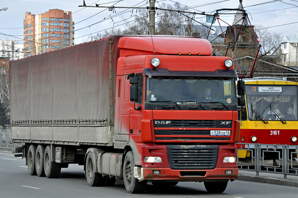 Кировская область, № С 528 ОА 43 — DAF XF95 FT