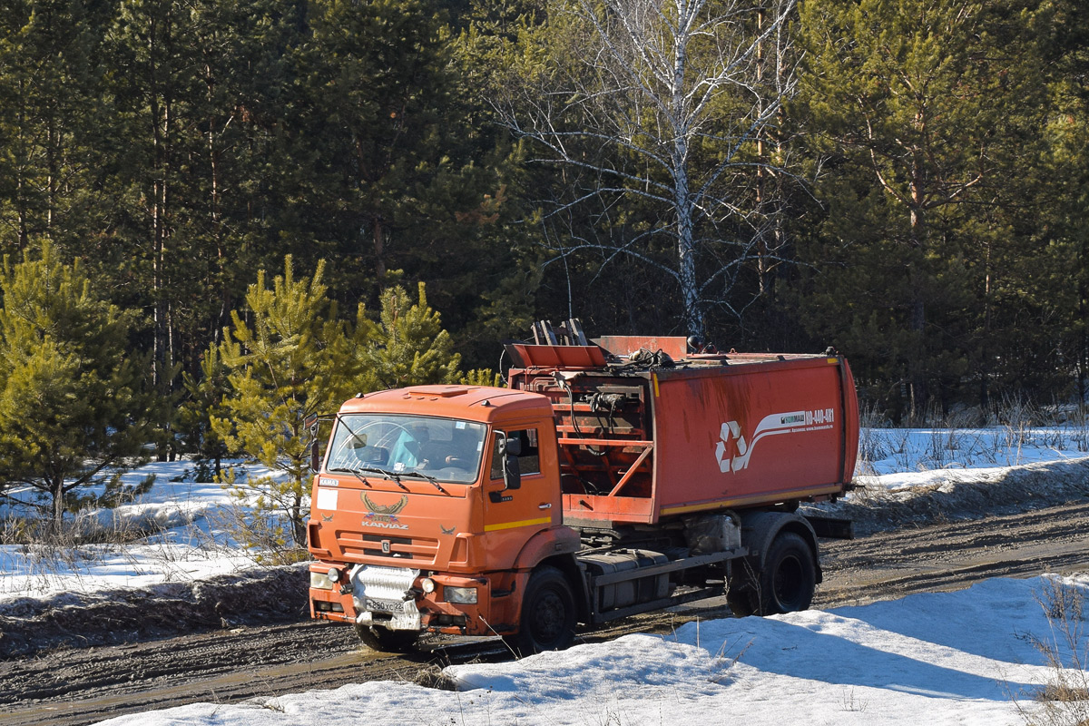 Алтайский край, № Т 880 ХС 22 — КамАЗ-43253-H3