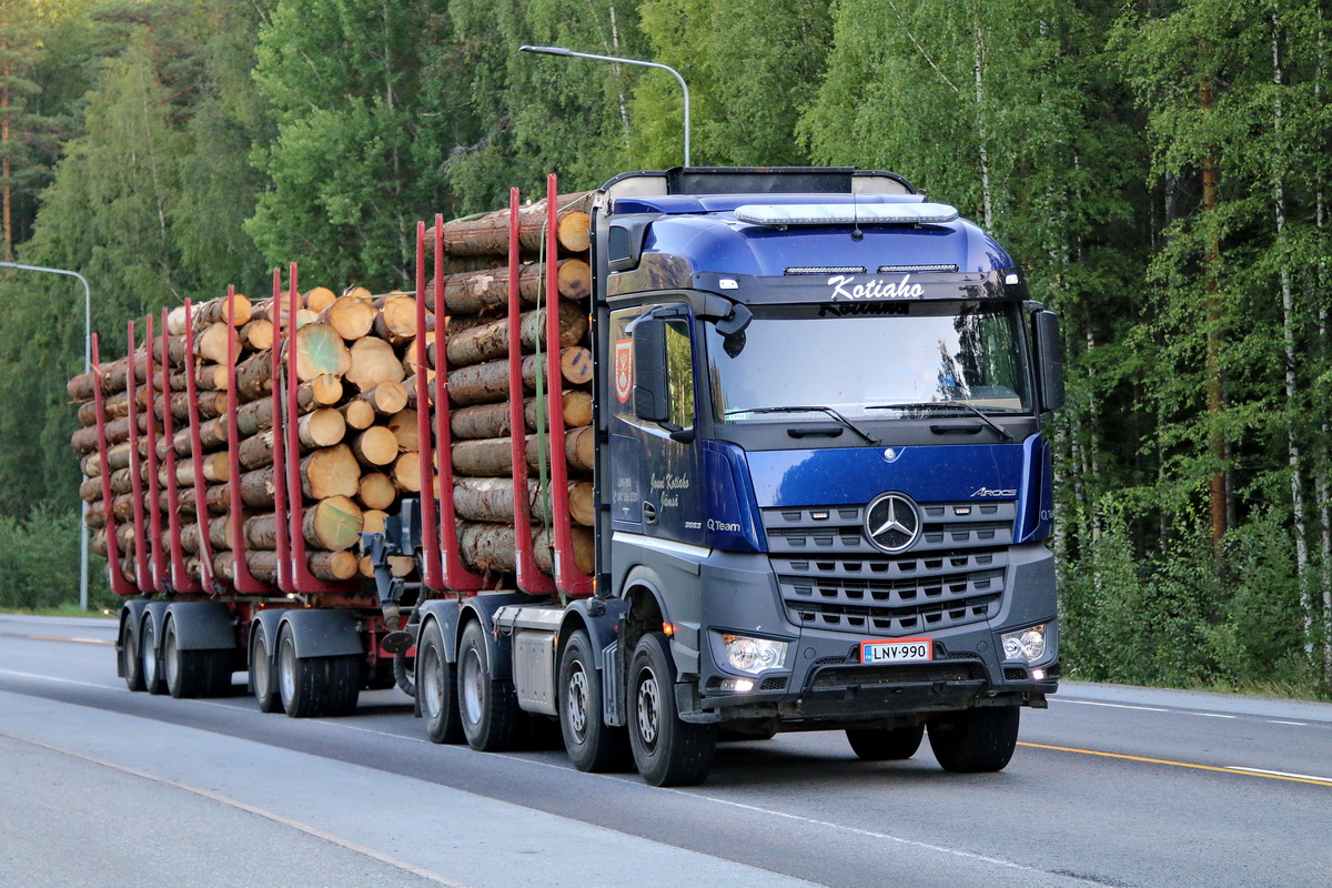 Финляндия, № LNV-990 — Mercedes-Benz Arocs (общ.м)