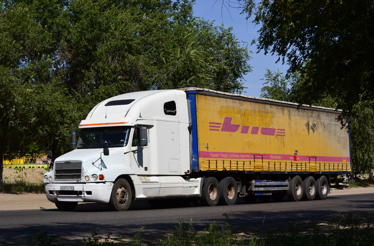 Ростовская область, № С 097 ОТ 161 — Freightliner Century Class