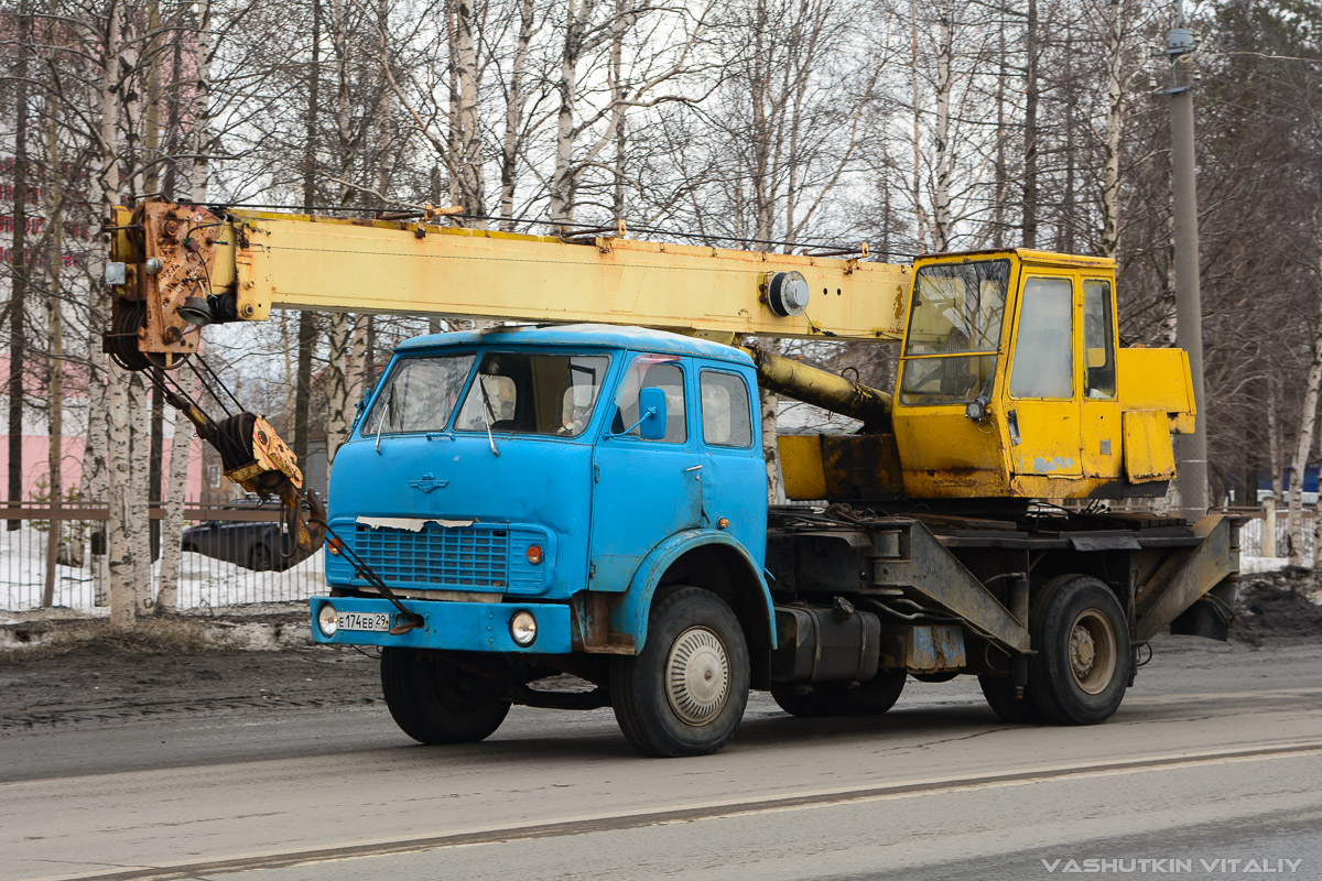 Архангельская область, № Е 174 ЕВ 29 — МАЗ-5334