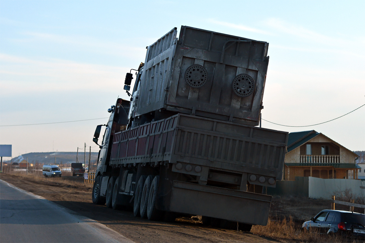 Саха (Якутия), № (14) Б/Н 0106 — Howo A7