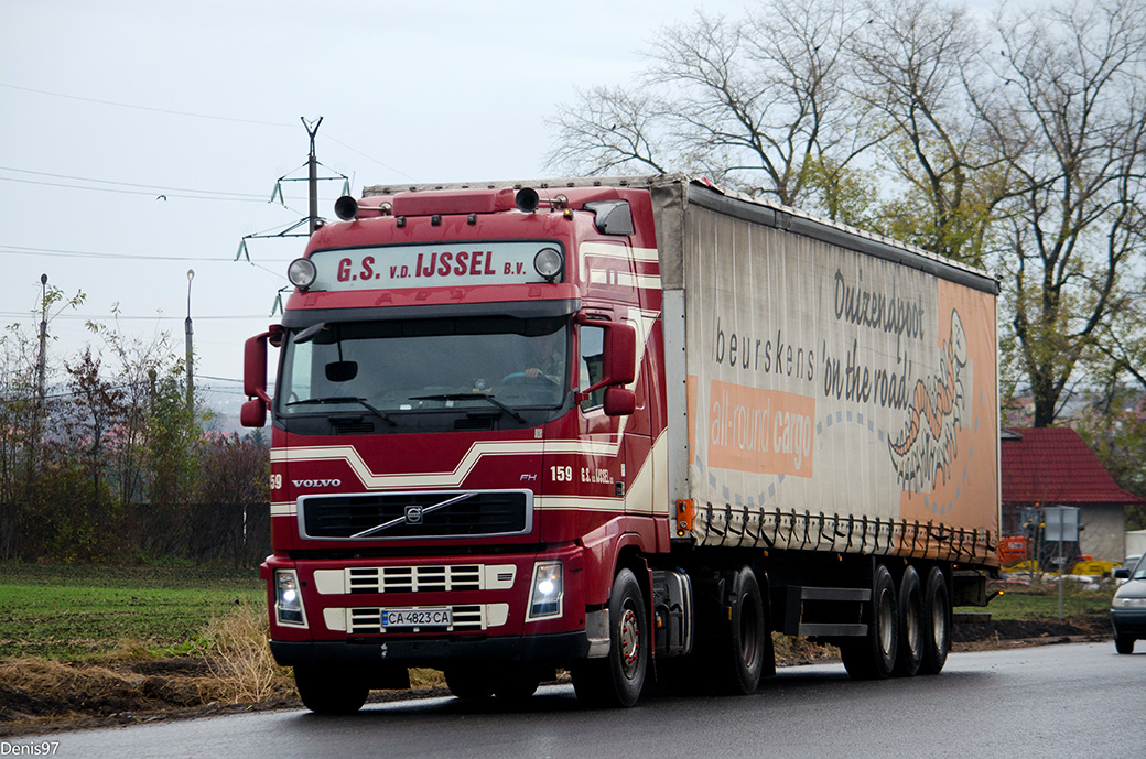 Черкасская область, № СА 4823 СА — Volvo ('2002) FH12.440