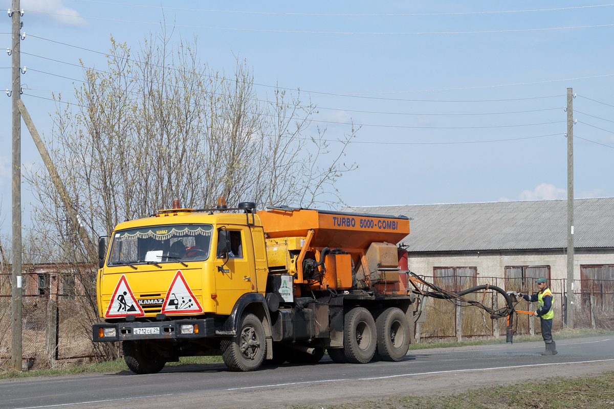 Архангельская область, № Е 712 СЕ 29 — КамАЗ-53212