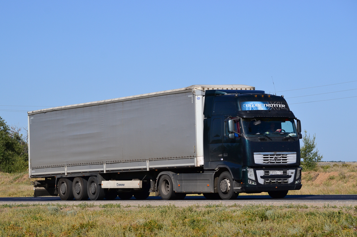 Свердловская область, № Е 850 ЕТ 196 — Volvo ('2008) FH.480