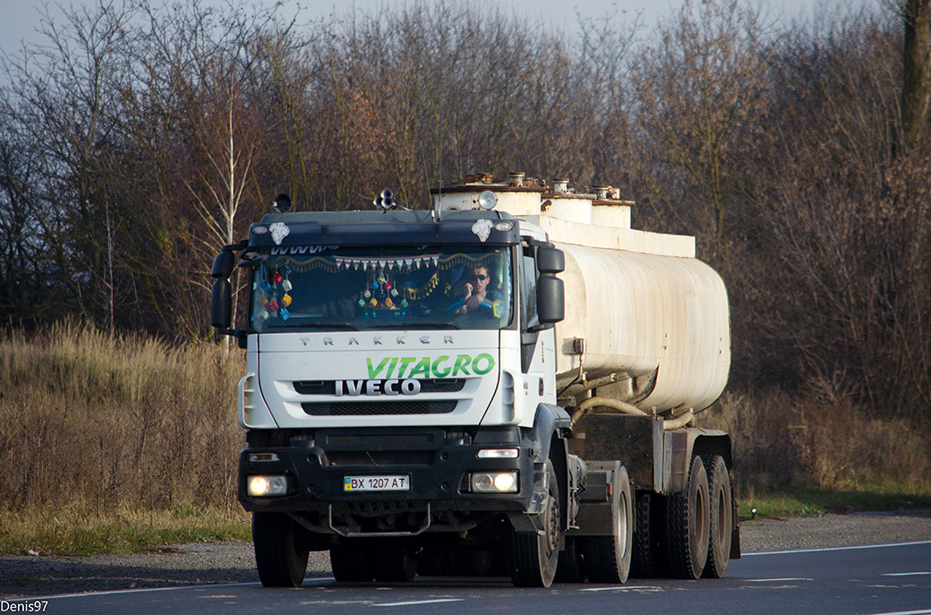 Хмельницкая область, № ВХ 1207 АТ — IVECO Trakker ('2007)